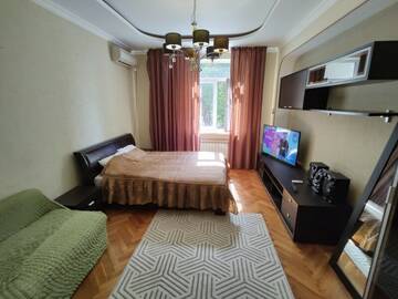 Большие апартаменты  - 2 спальни + кухня  ( Сочи, ул.Кубанская, 7) в Апартаментах Golden Holiday Apartments